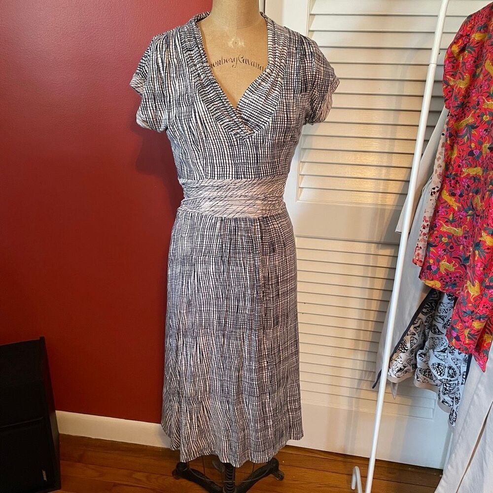 ANTHROPOLOGIE | deletta blue & cream pattern v neck midi dress S